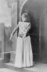 Sarah Bernhardt (1844-1923) in de rol van Jeanne d